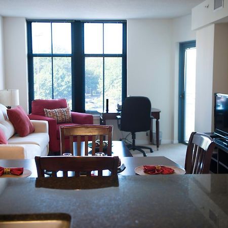 Crystal Quarters Corporate Housing At The Gramercy Arlington Zimmer foto